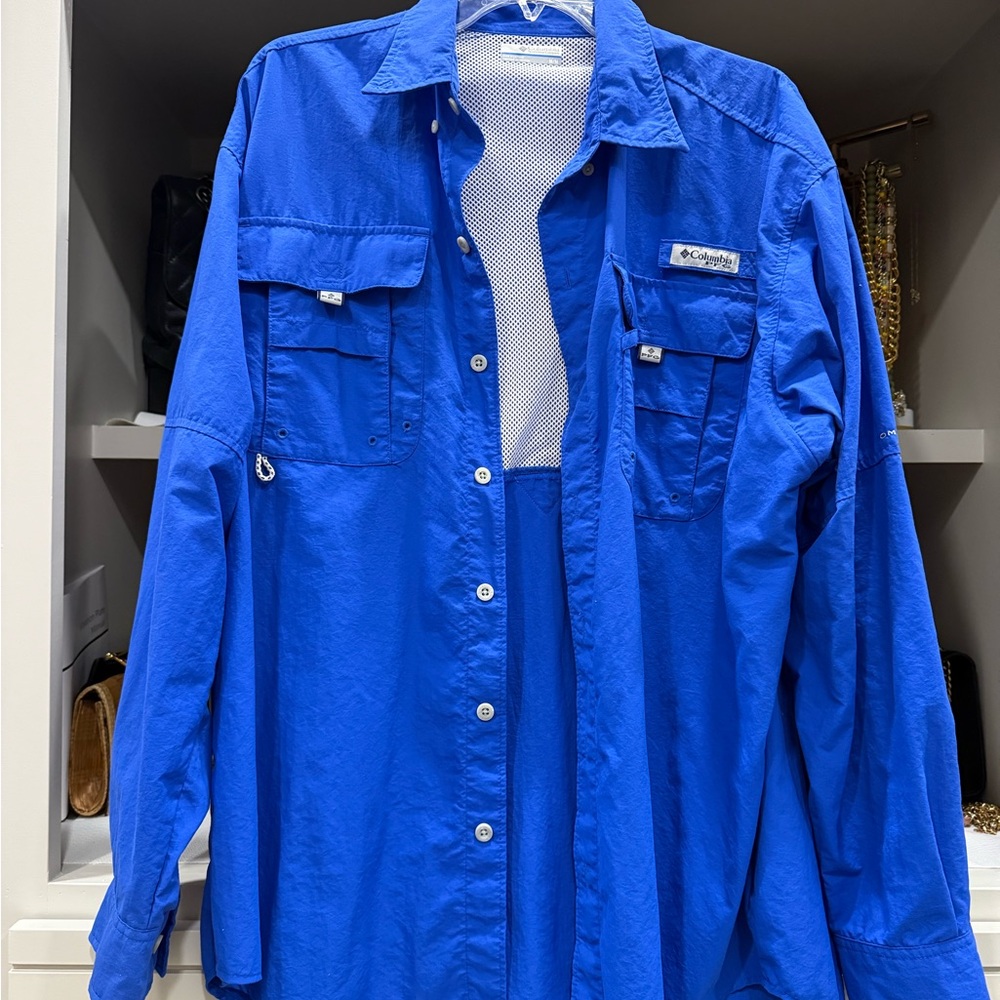 Columbia Blue Mesh Lined Fishing Shirt